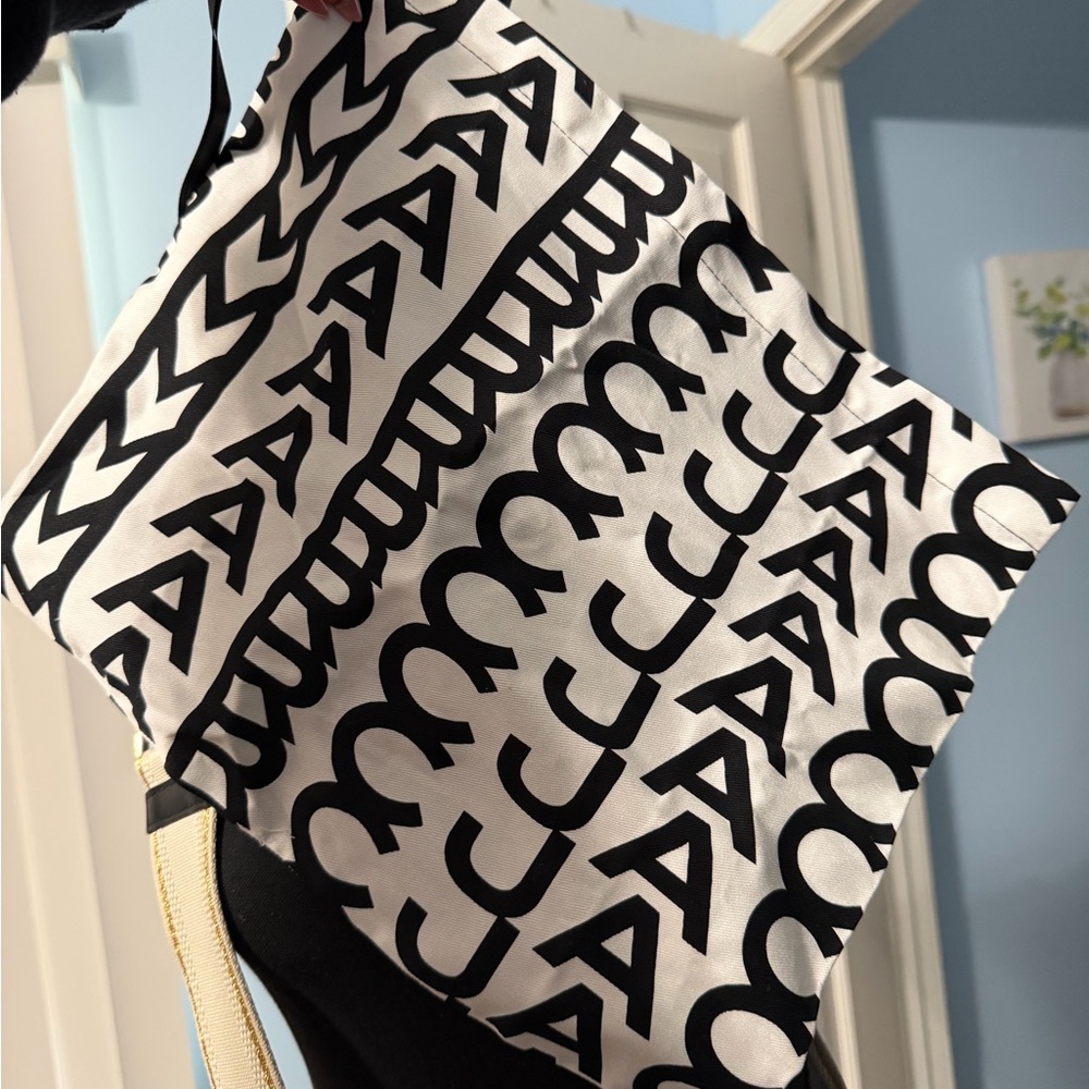 Marc Jacob’s the j Marc shoulder bag - Picture 3 of 3